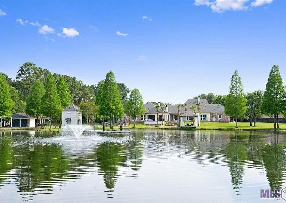 1st image of 17607 Heritage Estates Dr
