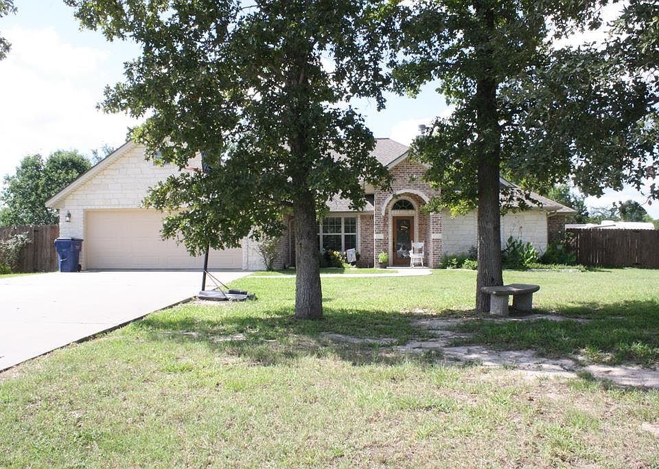 1st image of 324 Ashwood Bnd