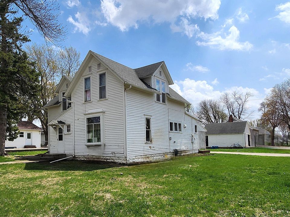 1st image of 1304 3rd St