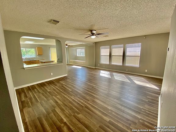 3rd image of 8127 Ocean Meadow Dr