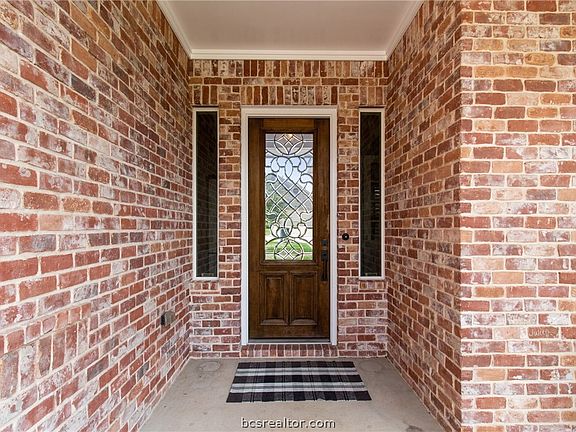 3rd image of 4267 Rocky Rhodes Dr