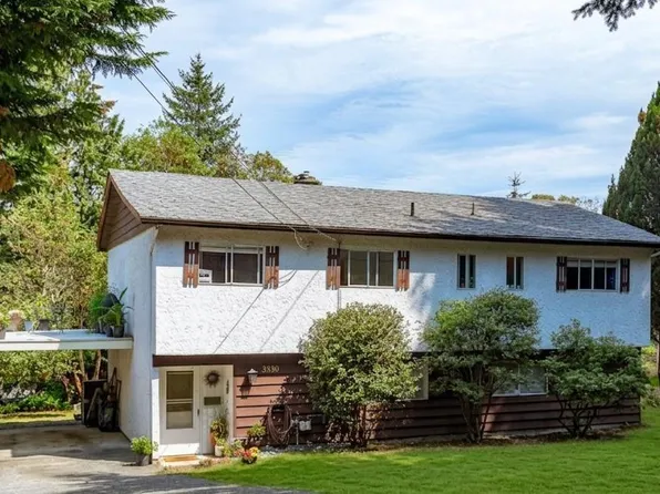 3330 Ravenwood Rd, Colwood, BC V9C 2X4