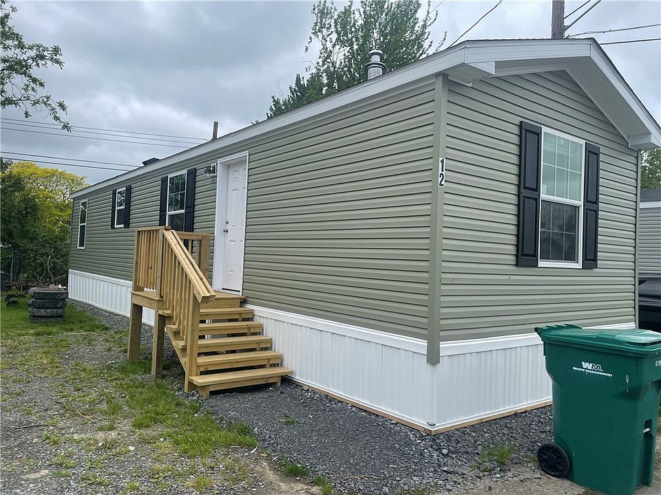1st image of 405 Lakeshore Dr #12