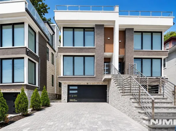 506 Undercliff Avenue, Edgewater, NJ 07020