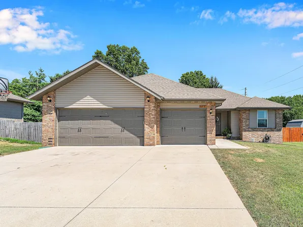 505 S Forest Lane, Republic, MO 65738