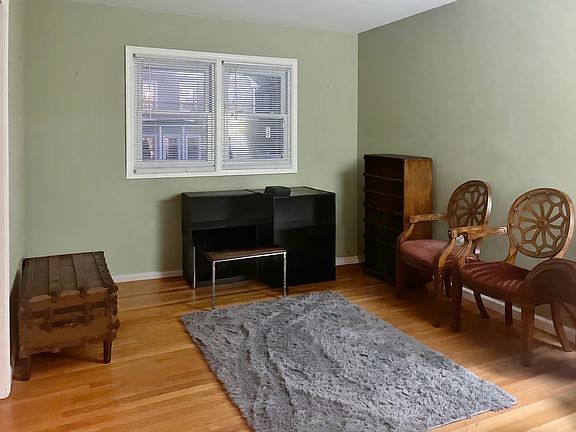 4th image of 12 Gless Ave Floor 2
