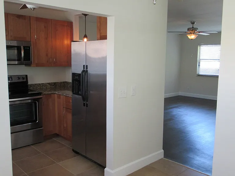 810 Park Pl — Photo 16