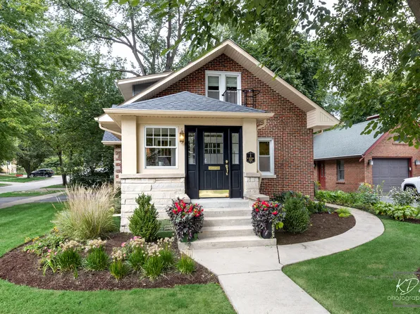 5 N Huffman St, Naperville, IL 60540