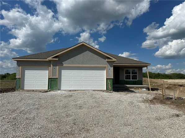 453 Green Dr, Lawson, MO 64062