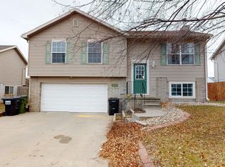 17711 Josephine St, Omaha, NE 68136