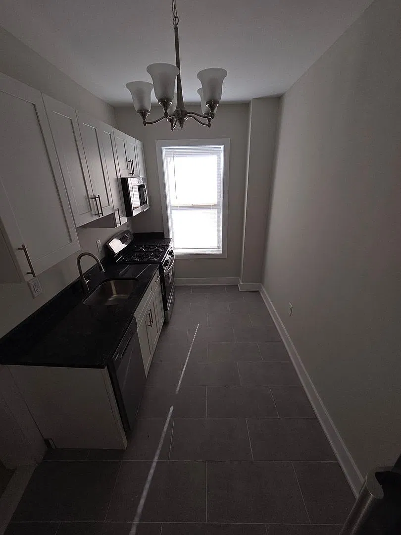 140 - Gautier Avenue Realty Assoc Lp — Photo 2