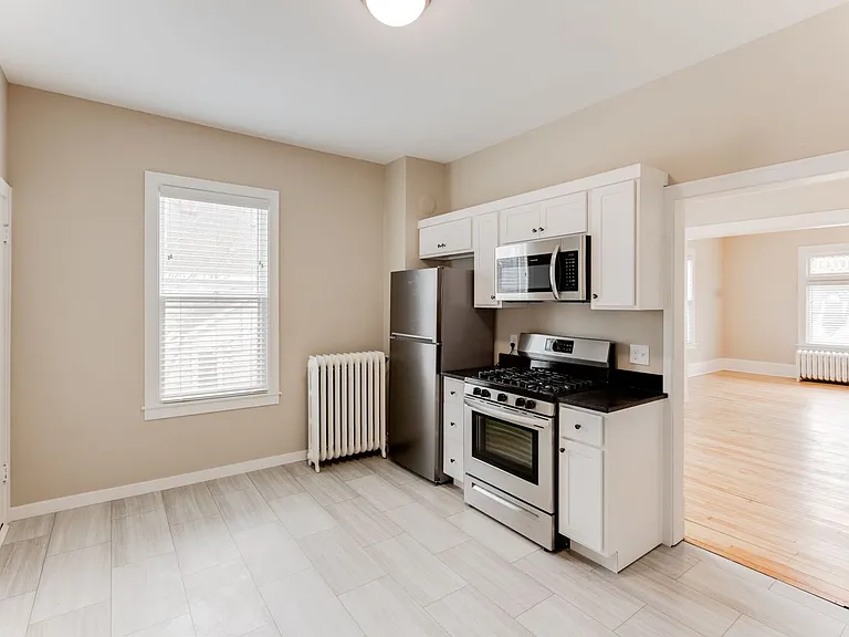 273 W Sturgis St — Photo 15