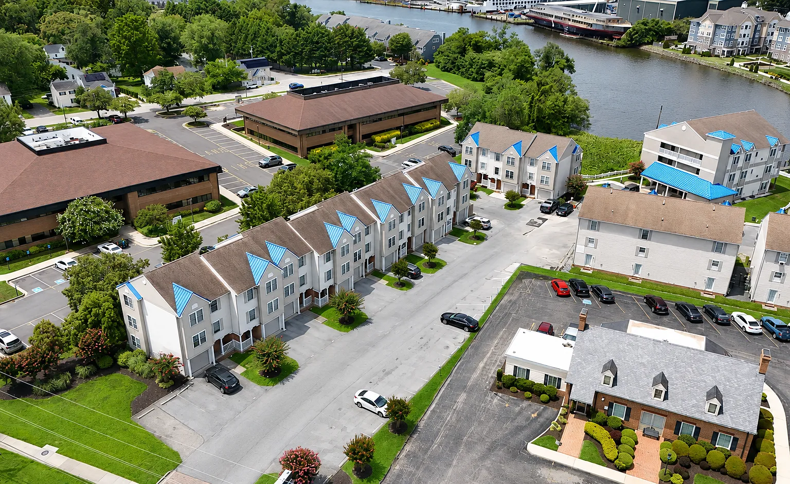 3 bed, $2,150 — Photo 2