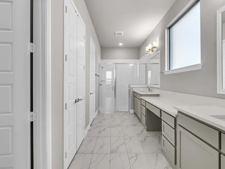 11706 Mikaela Dr — Photo 29