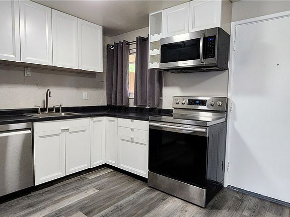 2nd image of 5435 Mangold Dr
