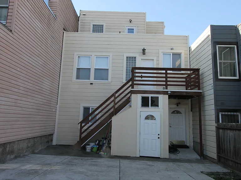 1572 Palou Ave — Photo 13