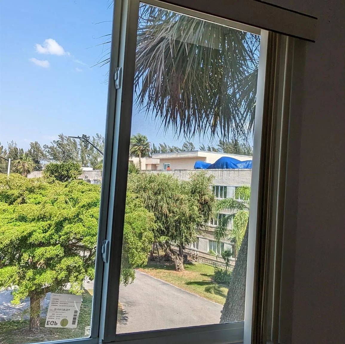 2 bed, 1.5 bath, 1075 sqft, $1,700 — Photo 2