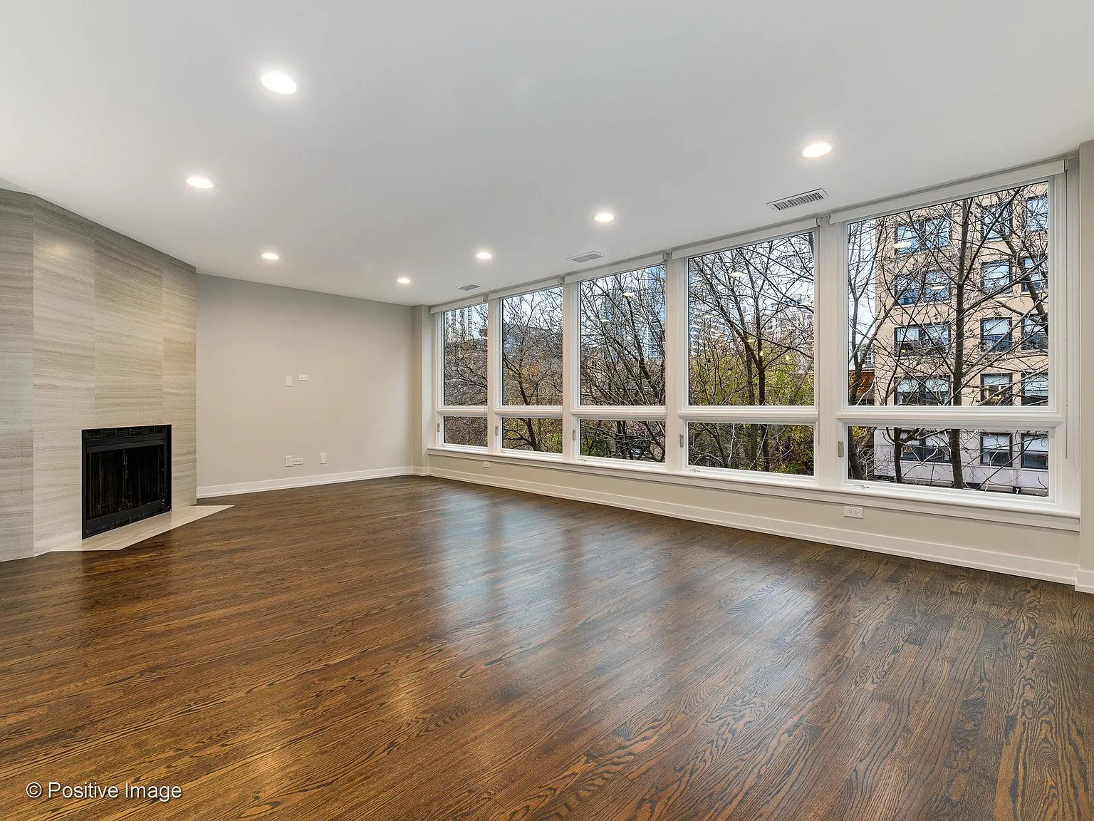 3 bed, 1800 sqft, $6,250 — Photo 2
