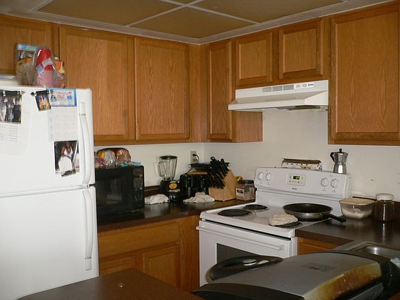 2nd image of 714 Executive Center Dr APT 36