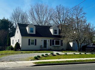 180 Whale Pond Rd, Oakhurst, NJ 07755