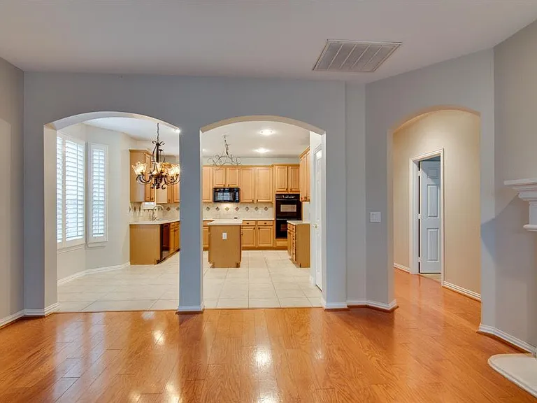 2212 Bayou Ct — Photo 14