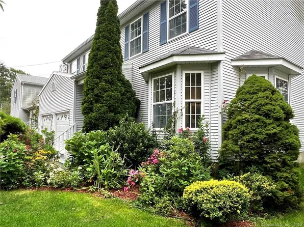 6 Acacia Drive, Norwalk, CT 06855