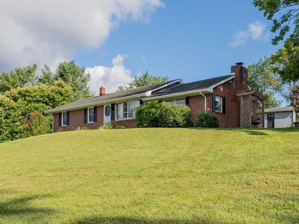 7103 Belspring Rd, Radford, VA 24141