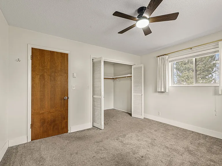 275 Park St — Photo 14