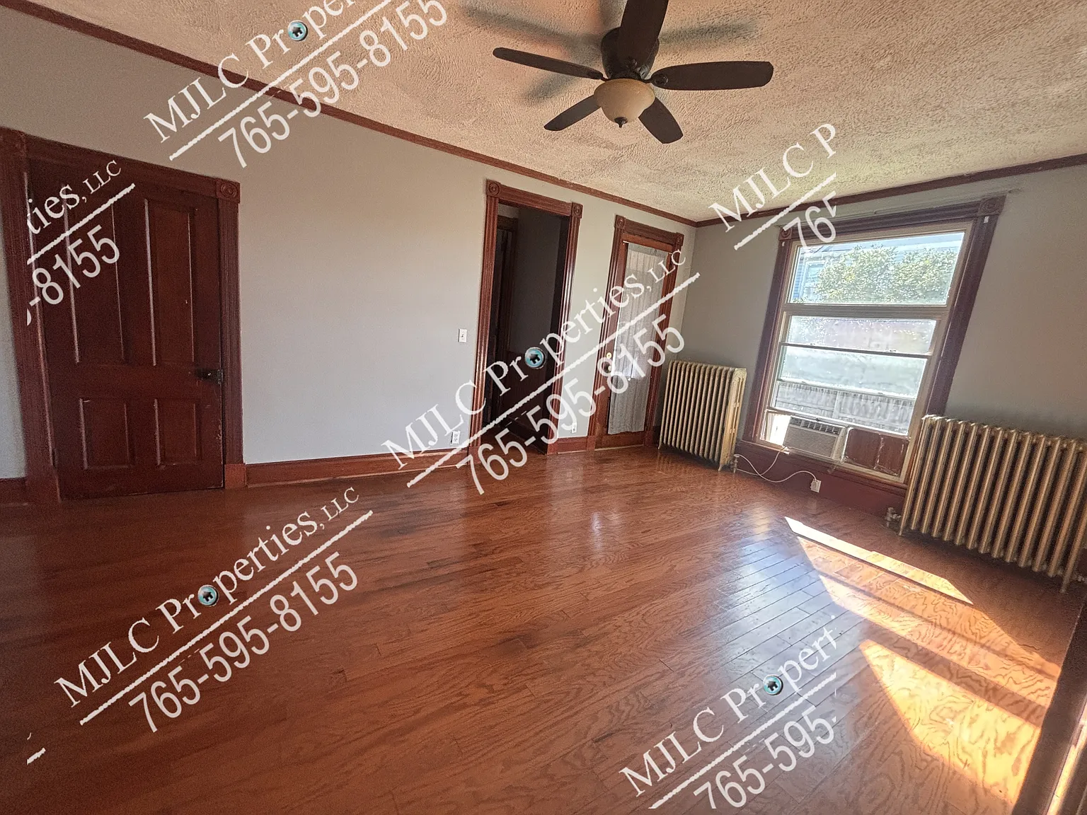 419 E Washington St - 1 — Photo 4