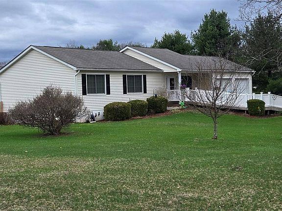 2nd image of 5 Meadows Ct