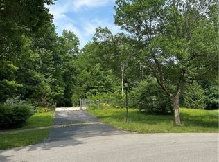 36 White Pine Ct #11, East Amherst, NY 14051