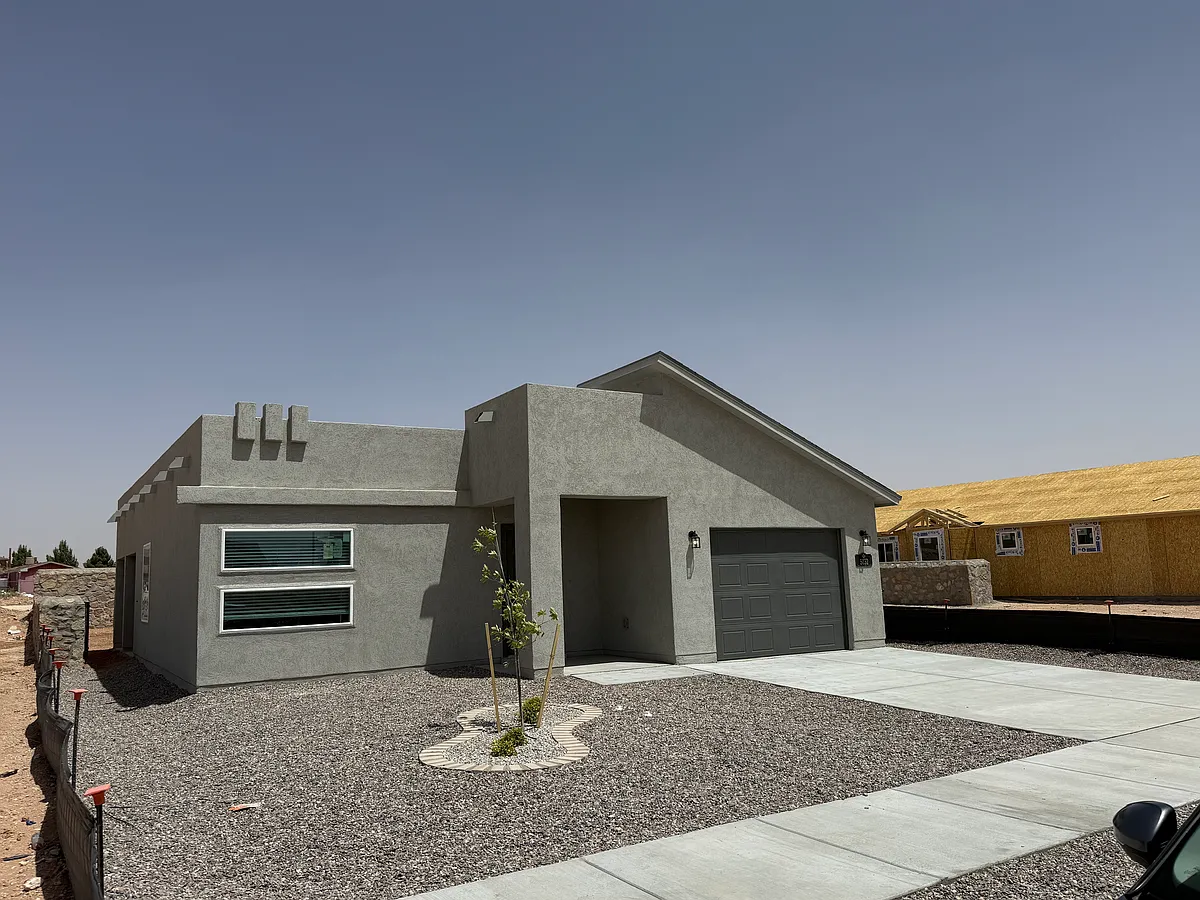 Building Photo - 5032 Olivia Caro St