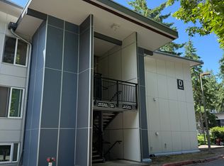 14615 NE 32nd St APT D304, Bellevue, WA 98007