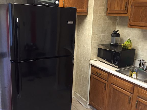4th image of 4741 W Buena Vista St #2