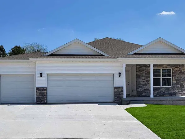 5103 168th St, Urbandale, IA 50322