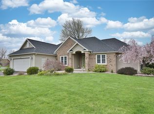 8 Lancer Pl, Webster, NY 14580