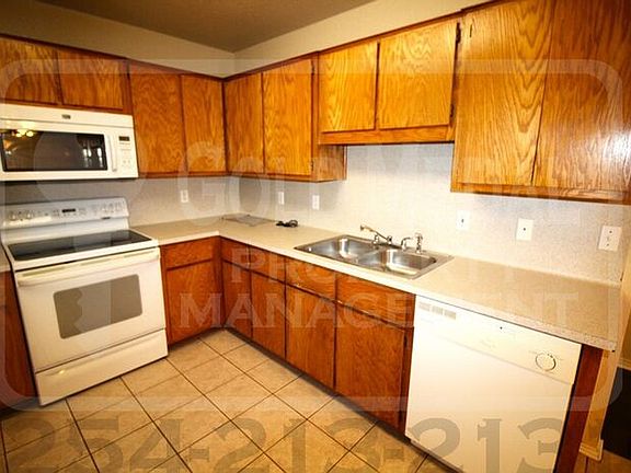 5th image of 2701 Alma Dr