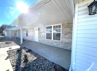 601 Heritage Dr, Marion, IL 62959