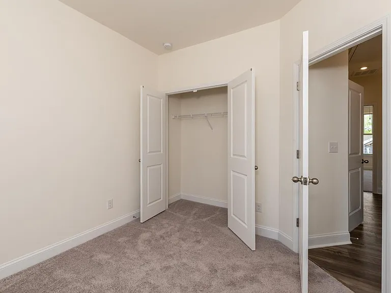 2923 W Trade St — Photo 17
