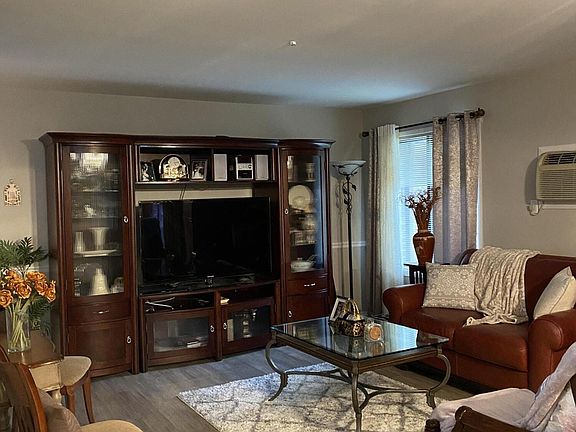 EE43F5B4-3E3F-4D40-9163-3D191E98E798