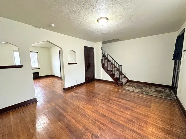 246 E Meyers St, Pittsburgh, PA 15210