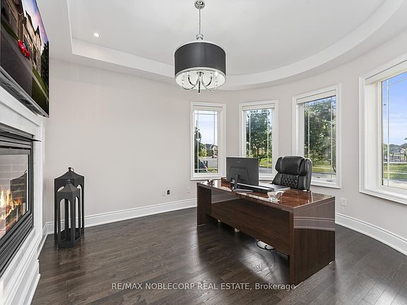 4th image of 91 Woodgate Pines Dr