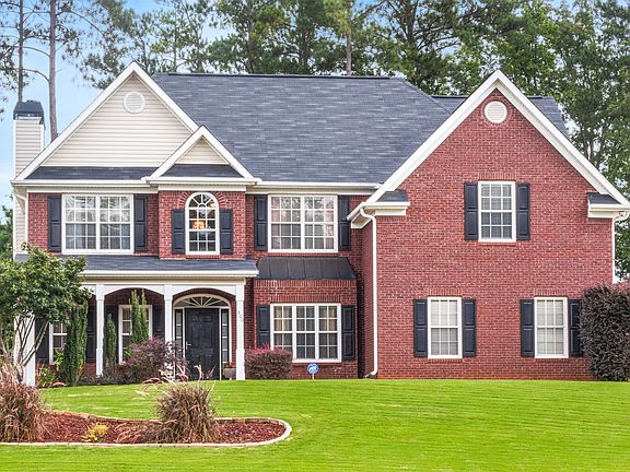 2nd image of 300 Whitney Ln
