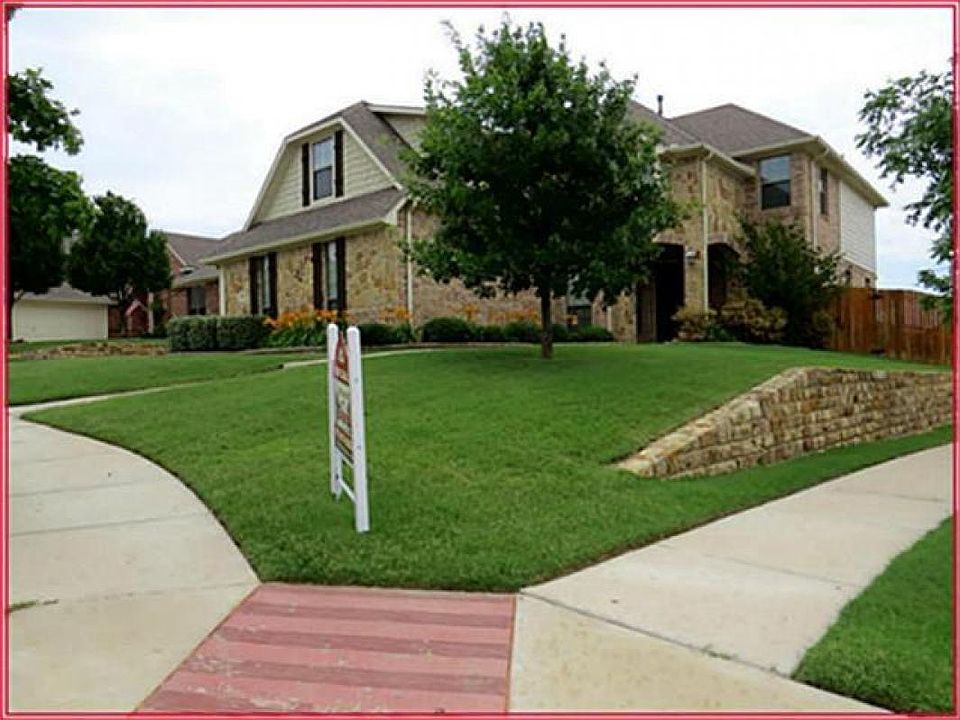1st image of 9700 Brewster Ln