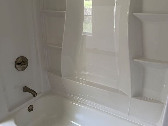 4th image of 1791 Edwards Ave