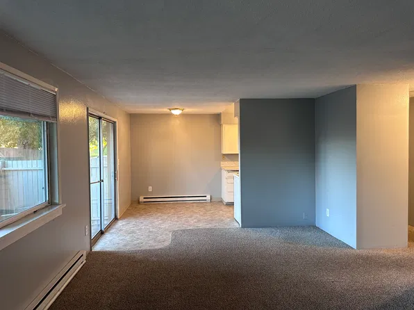 815 Harrison St APT 3, Oregon City, OR 97045