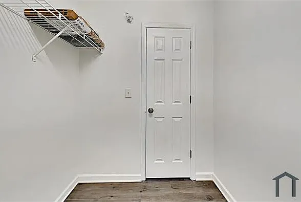 2805 Kendrick Dr — Photo 2