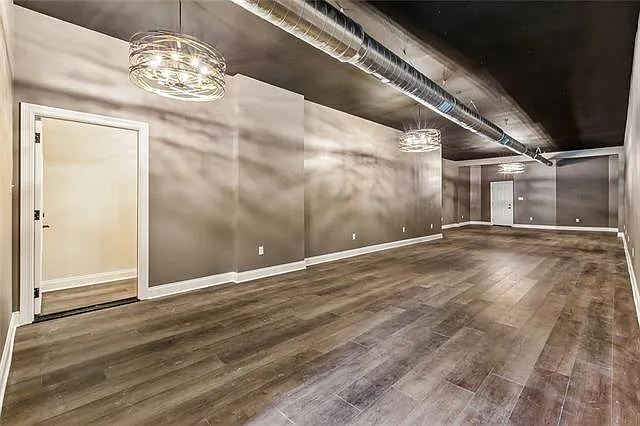 2 bed, 2.5 bath, 2840 sqft, $2,500 — Photo 2