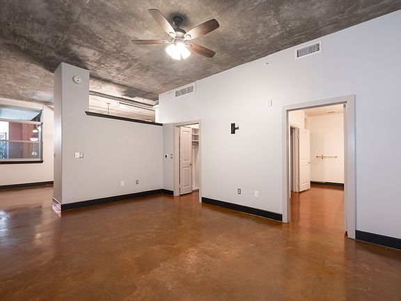 5th image of 840 Green St #121