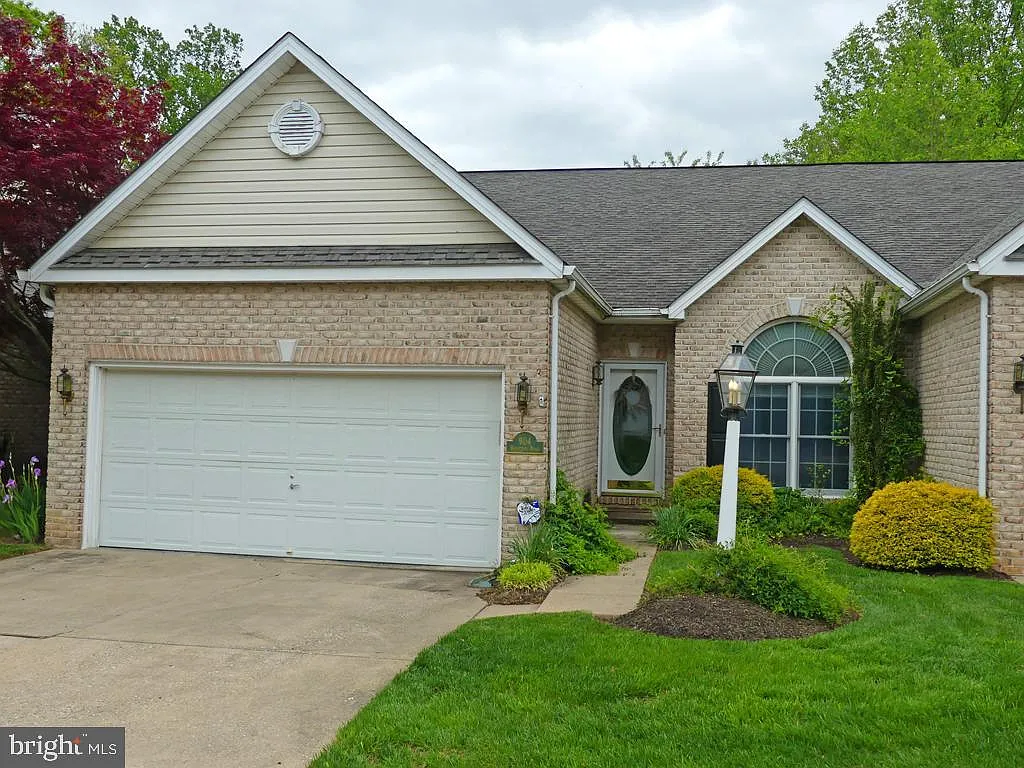 904 Whispering Ridge Ln photo 1